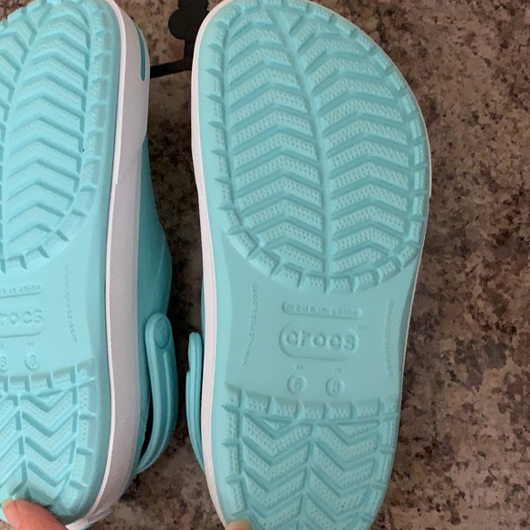 Cyan Unisex Crocs - Picture 7 of 9